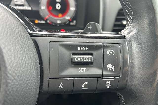 Nissan Qashqai 1.3 DiG-T MH 158 N-Connecta [Glass Rf] 5dr Xtronic