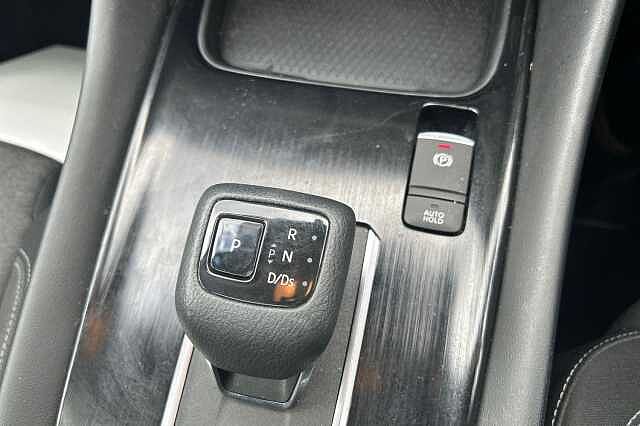 Nissan Qashqai 1.3 DiG-T MH 158 N-Connecta [Glass Rf] 5dr Xtronic