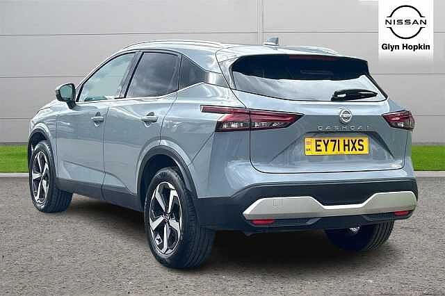 Nissan Qashqai 1.3 DiG-T MH 158 N-Connecta [Glass Rf] 5dr Xtronic