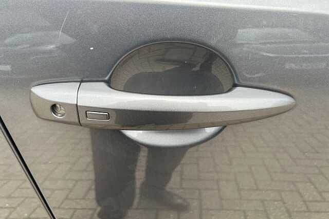 Nissan Qashqai 1.3 DiG-T MH Tekna [Bose] 5dr