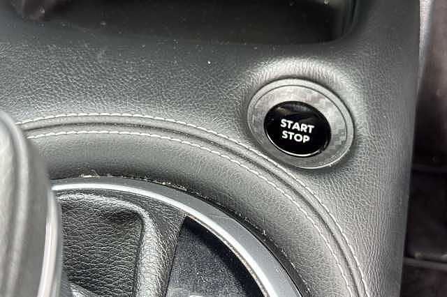 Nissan Juke 1.6 Hybrid Premiere Edition 5dr Auto