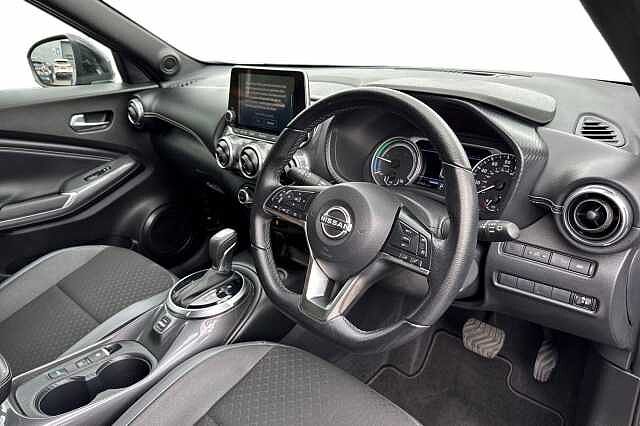 Nissan Juke 1.6 Hybrid N-Connecta 5dr Auto