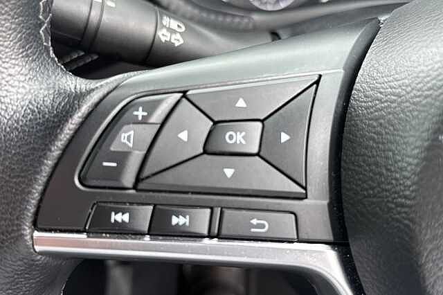 Nissan Juke 1.6 Hybrid N-Connecta 5dr Auto