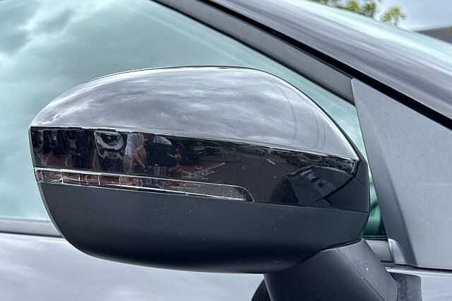 Nissan Juke 1.6 Hybrid N-Connecta 5dr Auto