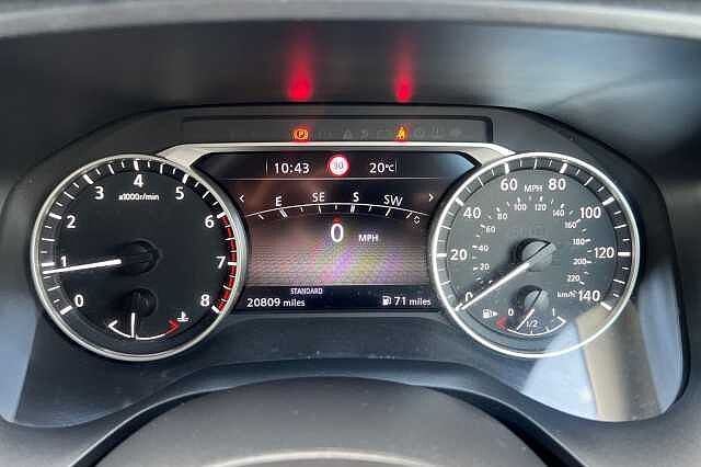 Nissan Qashqai 1.3 DiG-T MH N-Connecta 5dr