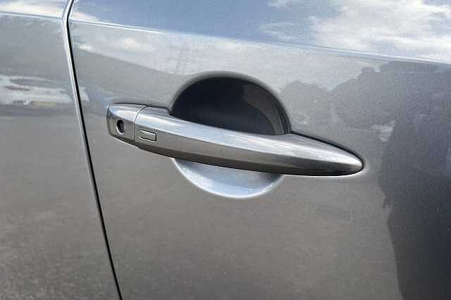 Nissan Qashqai 1.3 DiG-T MH N-Connecta 5dr