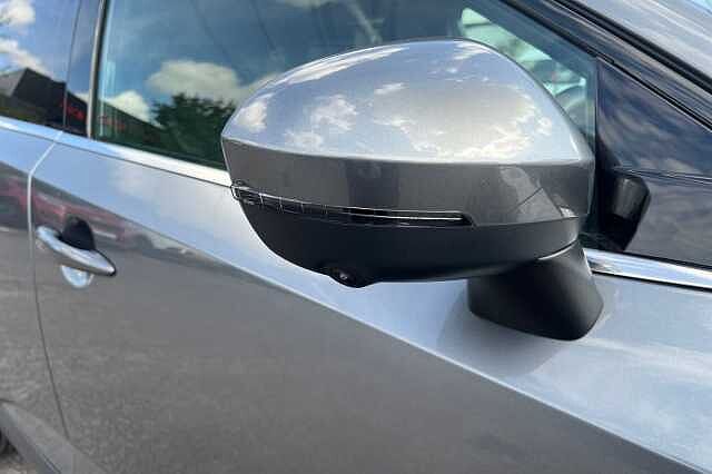 Nissan Qashqai 1.3 DiG-T MH N-Connecta 5dr