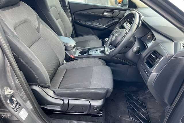 Nissan Qashqai 1.3 DiG-T MH N-Connecta 5dr