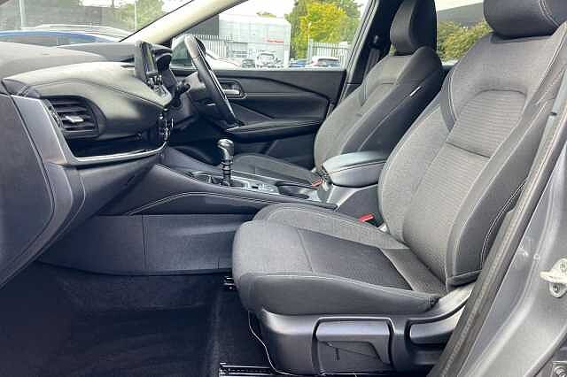 Nissan Qashqai 1.3 DiG-T MH N-Connecta 5dr