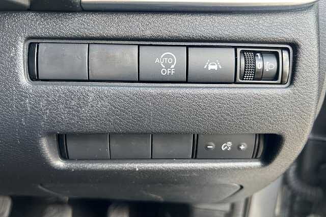 Nissan Qashqai 1.3 DiG-T MH N-Connecta 5dr