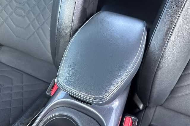 Nissan Juke 1.0 DiG-T 114 Tekna 5dr