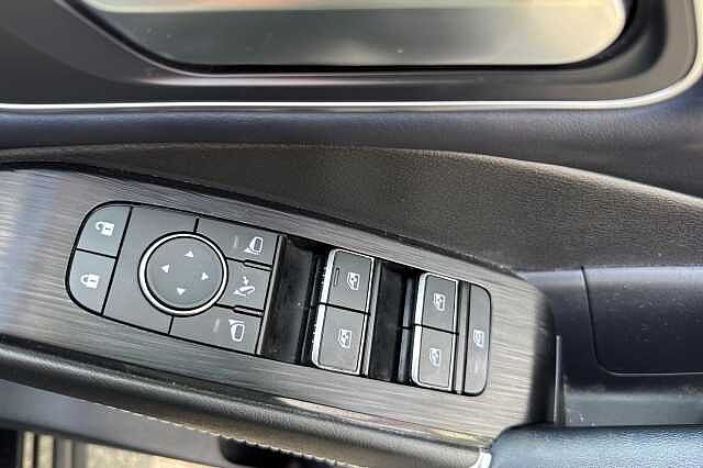 Nissan Qashqai 1.3 DiG-T MH Tekna 5dr