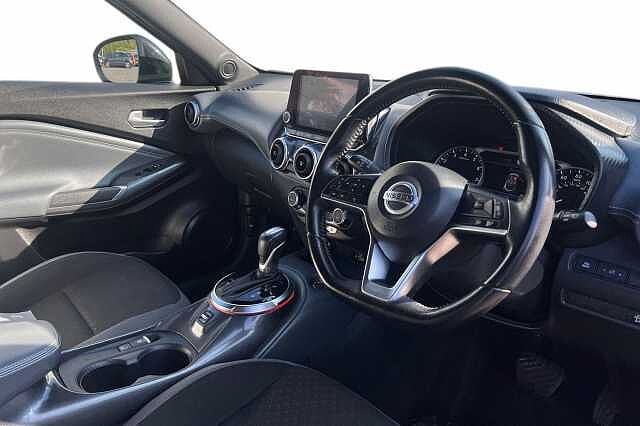 Nissan Juke 1.0 DiG-T N-Connecta 5dr DCT