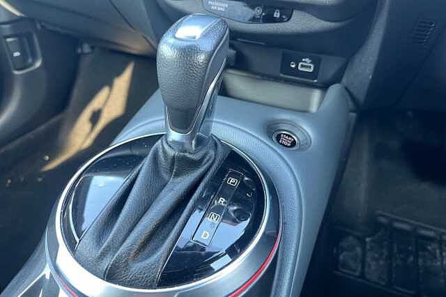 Nissan Juke 1.0 DiG-T N-Connecta 5dr DCT