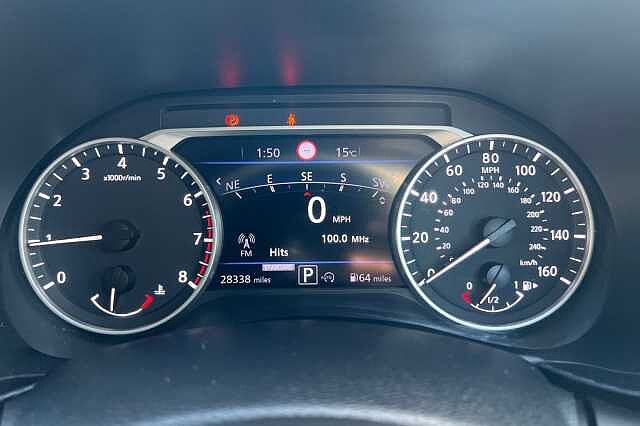 Nissan Juke 1.0 DiG-T N-Connecta 5dr DCT