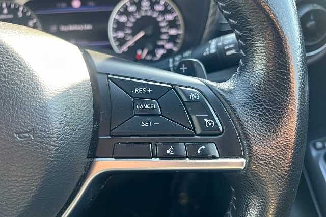 Nissan Juke 1.0 DiG-T N-Connecta 5dr DCT