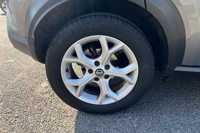 Nissan Juke 1.0 DiG-T N-Connecta 5dr DCT