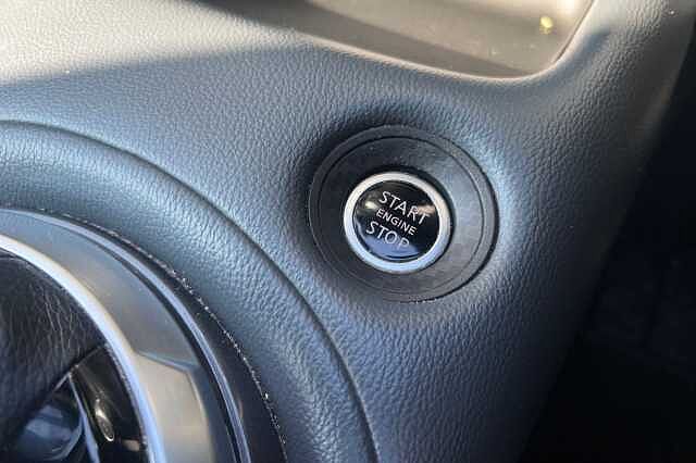 Nissan Juke 1.0 DiG-T N-Connecta 5dr DCT