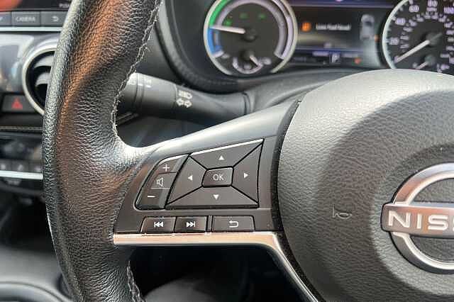 Nissan Juke 1.6 Hybrid N-Connecta 5dr Auto