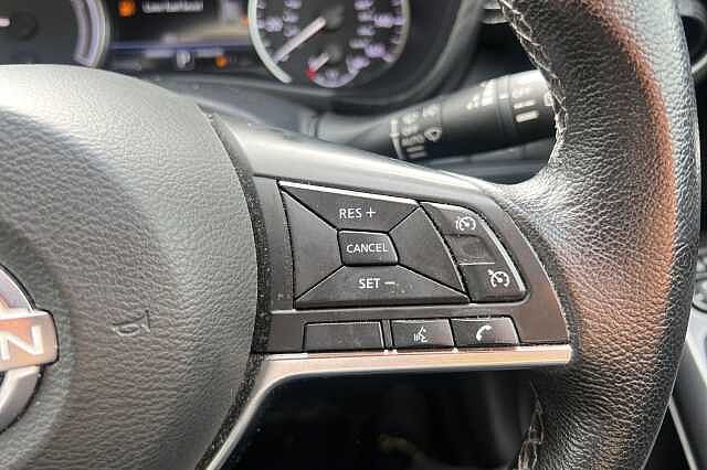 Nissan Juke 1.6 Hybrid N-Connecta 5dr Auto