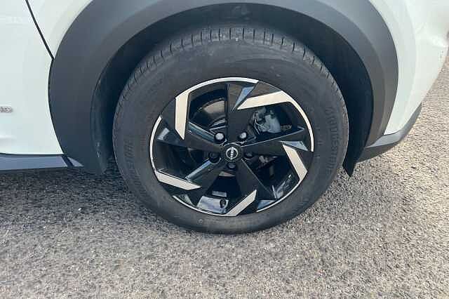 Nissan Juke 1.6 Hybrid N-Connecta 5dr Auto