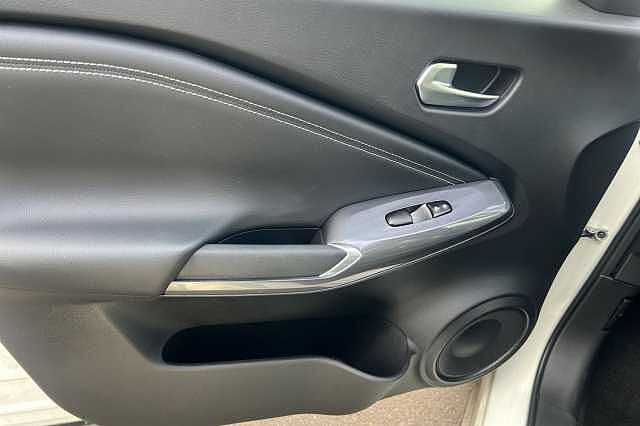 Nissan Juke 1.6 Hybrid N-Connecta 5dr Auto